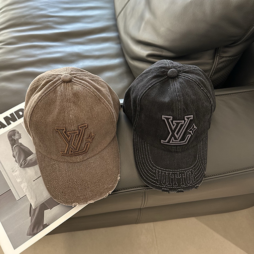 ルイヴィトンスーパーコピー LV ロゴ刺繍入りベースボールキャップ