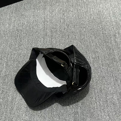 シャネル 高級感とスタイリッシュなベースボールキャップ