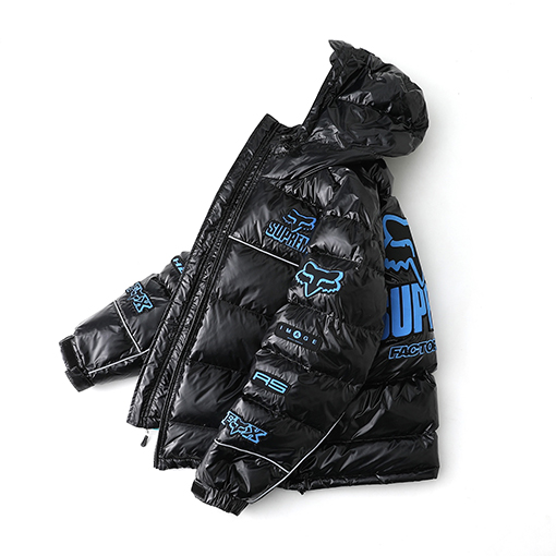 シュプリーム  WEEK9 Shiny Down Puffer Jacke 光沢のあるロゴ入りフード付きコンフォートカジュアルジャケット