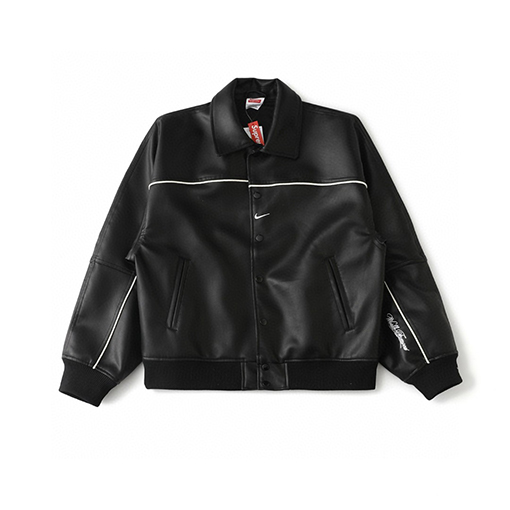 シュプリーム X ナイキ  WEEK4 Leather Varsity Jacket 背中にロゴがったレザーのバーシティジャケット
