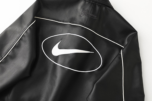 シュプリーム X ナイキ  WEEK4 Leather Varsity Jacket 背中にロゴがったレザーのバーシティジャケット
