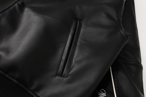 シュプリーム X ナイキ  WEEK4 Leather Varsity Jacket 背中にロゴがったレザーのバーシティジャケット