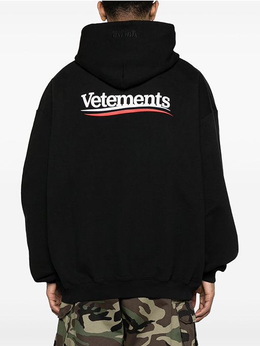 ヴェトモンスーパーコピー VETEMENTS 新しいフロントとバックのロゴパーカー
