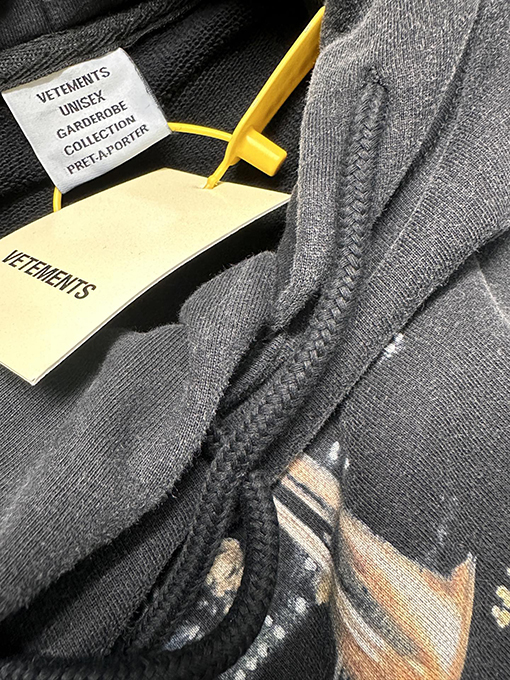 ヴェトモン シティデジタルダイレクトインジェクションウォッシャブルフード付きスウェットシャツ