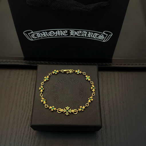 クロムハーツ ゴールデングリーンダイヤモンドクロスブレスレット