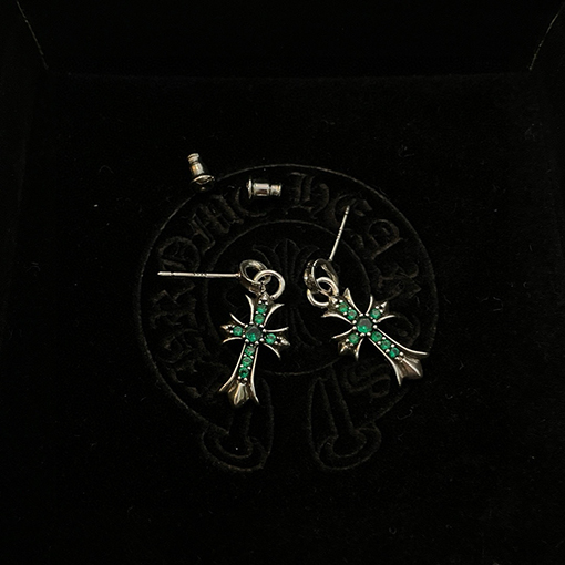 クロムハーツ クラシックなレトロなクロスイヤリング