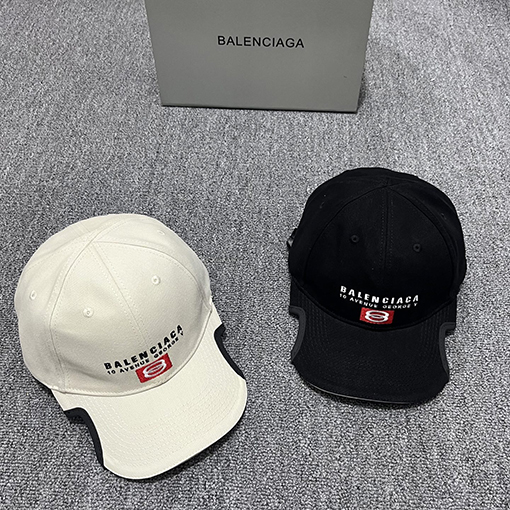 バレンシアガ BALENCIAGA 文字ロゴが刺繍されたベースボールキャップ