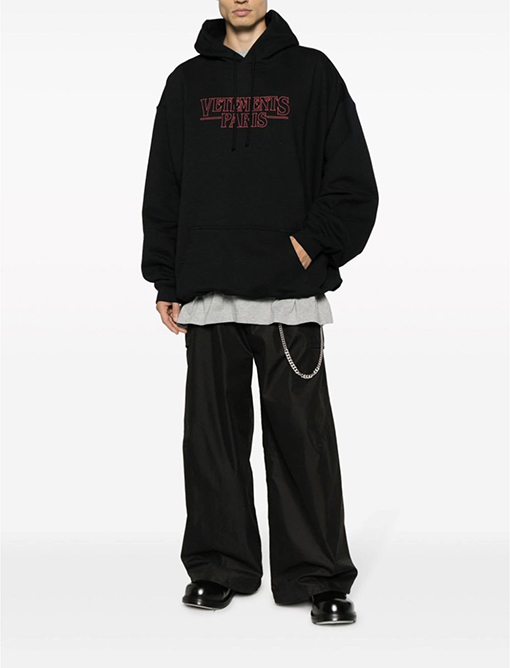 ヴェトモン 新しいレタープリントパーカー