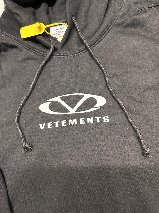 ヴェトモンスーパーコピー ダブルレイヤーフード付きスウェットシャツ