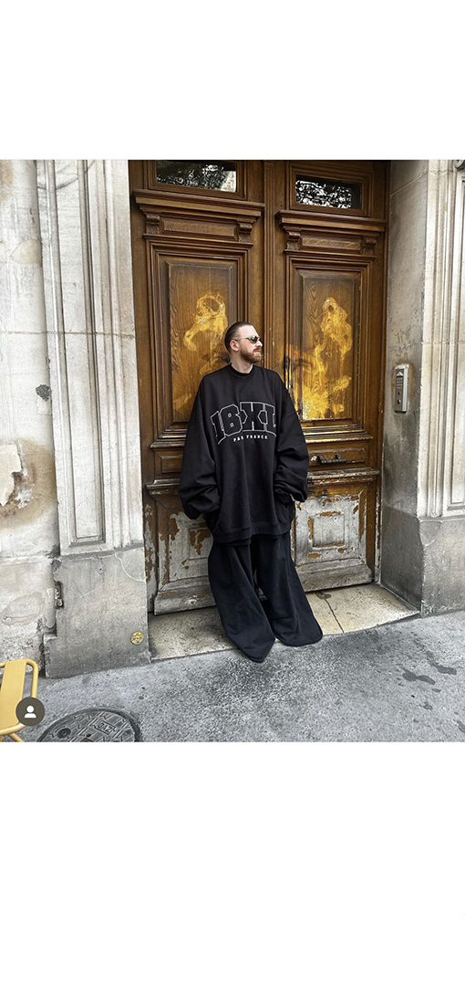 ヴェトモン VETEMENTS 刺繍り16XLクルーネックスウェットシャツ