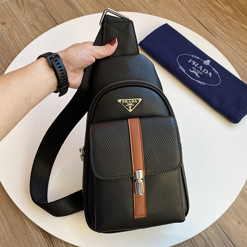 プラダコピー 高品質のメンズチェストバッグ
