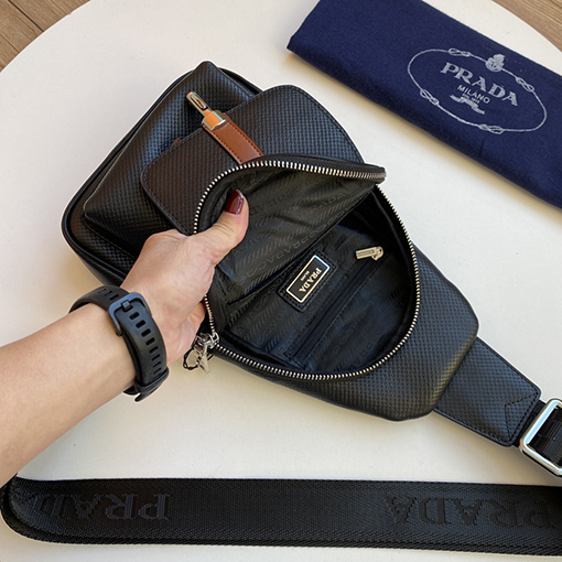 プラダコピー 高品質のメンズチェストバッグ