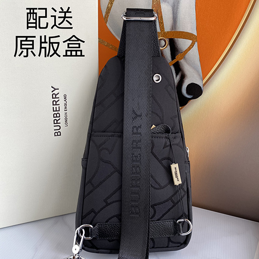 バーバリー BURBERRY 新しいメンズチェストバッグ