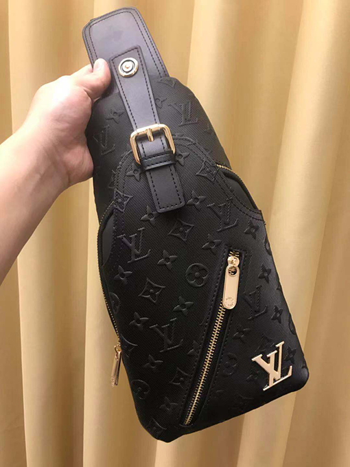 ルイヴィトン オールロゴチェストバッグ