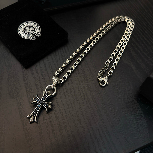 クロムハーツ ブラックダイヤモンドのクロスペンダント付きヴィンテージクロスネックレス