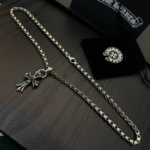 クロムハーツ ブラックダイヤモンドのクロスペンダント付きヴィンテージクロスネックレス