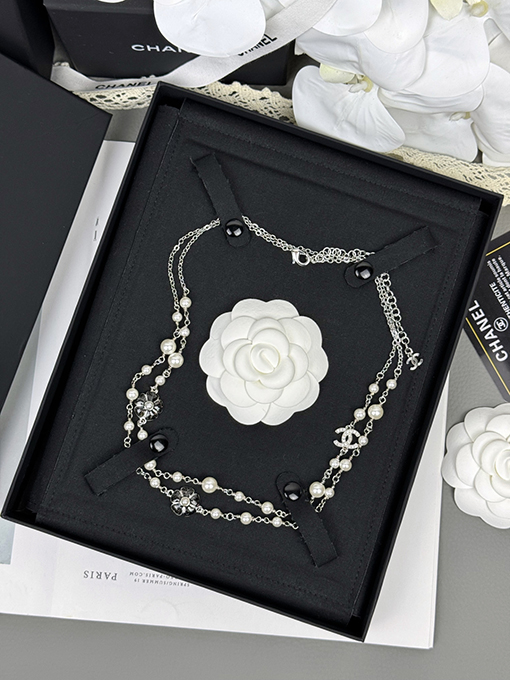 シャネル ブラックエナメルカメリアパールロングネックレス/セーターチェーン