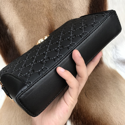 グッチ ダブルジップの高級メンズハンドバッグ