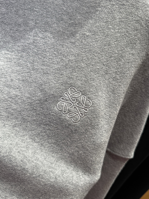 ロエベコピー レザー刺繍パーカー