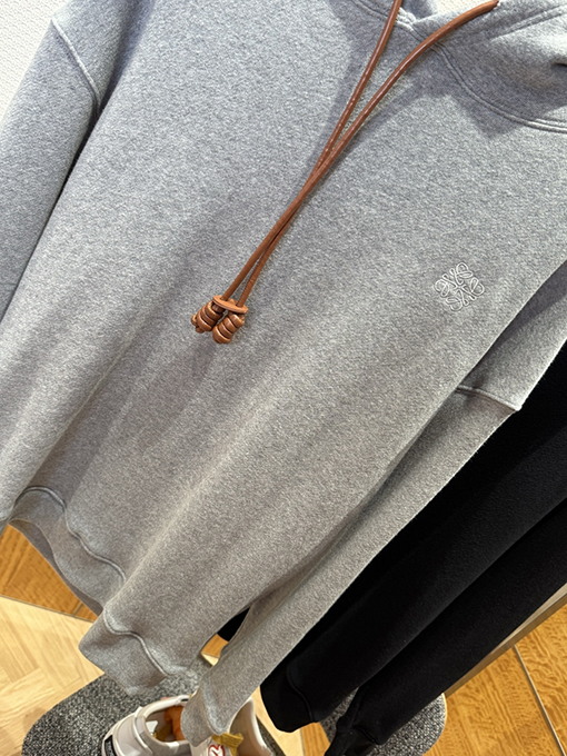 ロエベコピー レザー刺繍パーカー