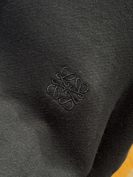 ロエベコピー レザー刺繍パーカー