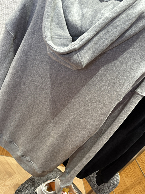 ロエベコピー レザー刺繍パーカー