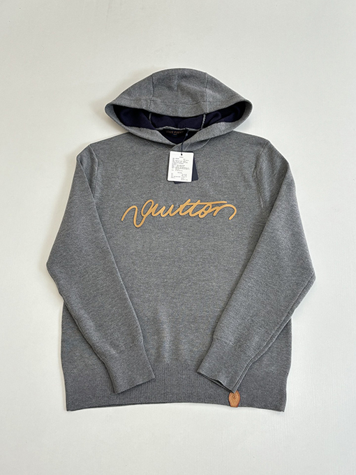 ルイヴィトンスーパーコピー Trunk レザーロゴ刺繍ニットフード付きセーター