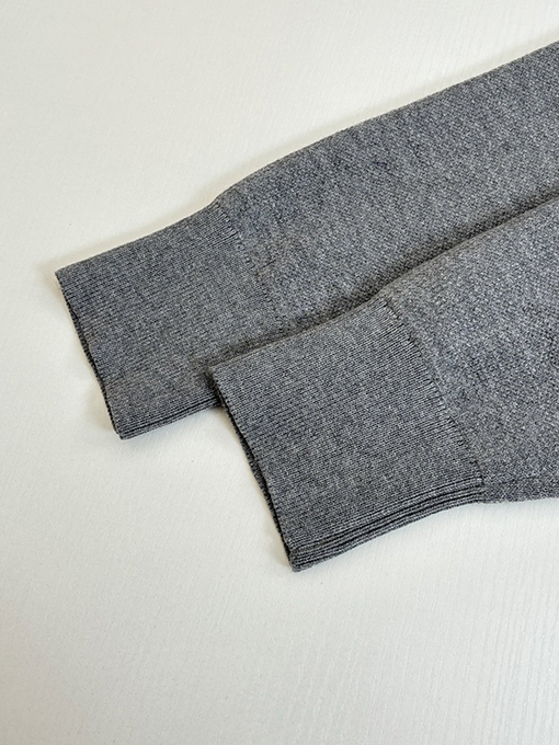 ルイヴィトンスーパーコピー Trunk レザーロゴ刺繍ニットフード付きセーター