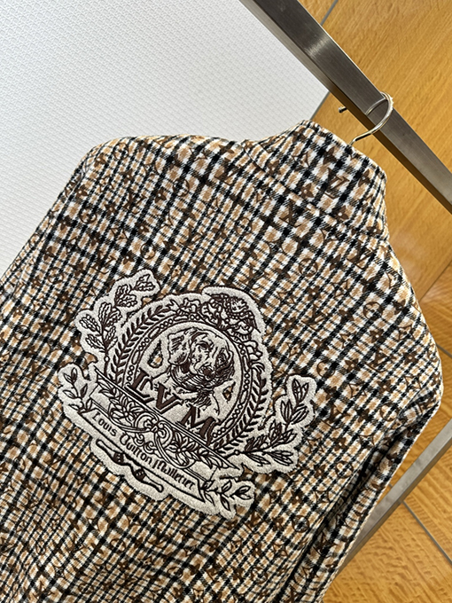 ルイヴィトン ビーズ刺繍モノグラムベースボールジャージ