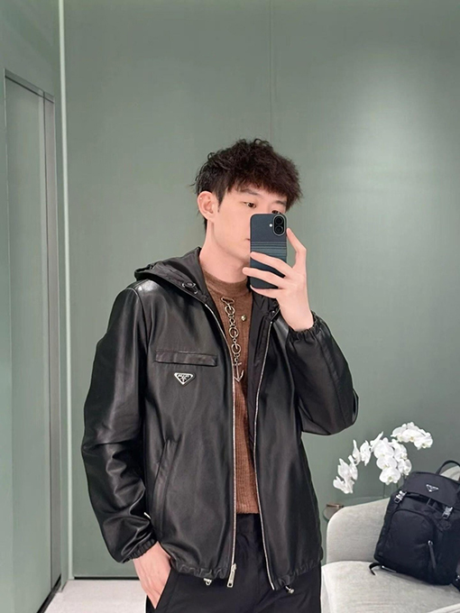 プラダ 両面リバーシブルフードジャケット