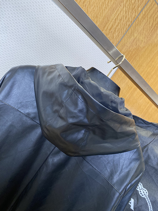 プラダ 両面リバーシブルフードジャケット