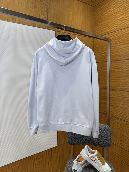 バレンシアガ ロゴ入りジップアップジャケットとストレートレッグパンツのスーツ