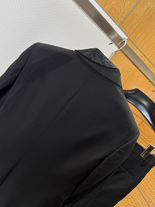 ディオールスーパーコピー ロゴ入りVネック長袖スーツストレートレッグパンツ