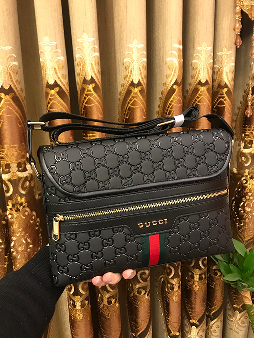 グッチ メンズカジュアルクロスボディバッグ