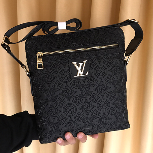ルイヴィトン ラグジュアリークラシックメンズバッグ