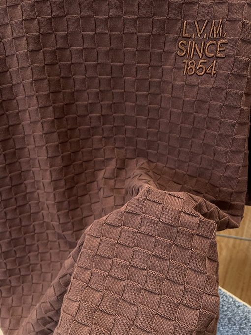 ルイヴィトンコピー LV.M SINCE 1854 刺繍チェック柄ジャカードニット半袖Tシャツ