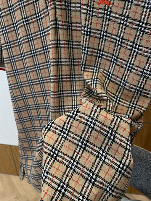 バーバリースーパーコピー 刺繍入りチェック柄襟付き半袖ポロシャツ