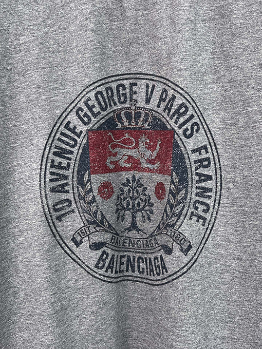 バレンシアガコピー レトロバッジアイコンダイレクトプリント半袖Tシャツ
