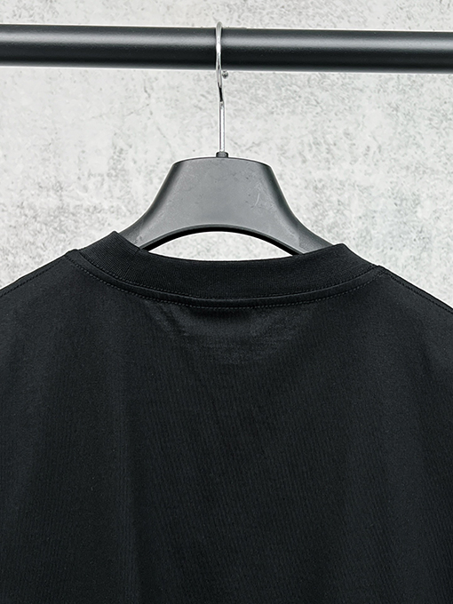 バレンシアガコピー レトロバッジアイコンダイレクトプリント半袖Tシャツ