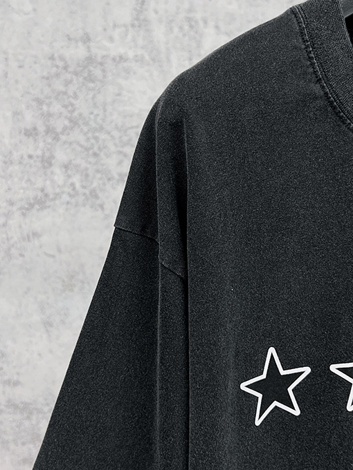 バレンシアガ スターロゴ刺繍の袖口ウォッシュとダメージをした半袖Tシャツ