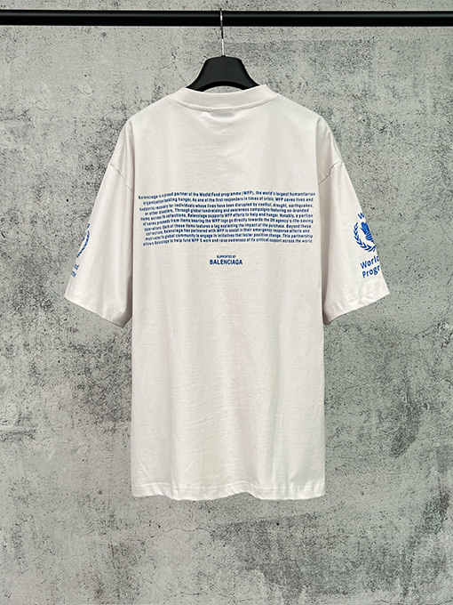 バレンシアガスーパーコピー Balenciaga WFP 2046 チャリティー限定の半袖Tシャツ
