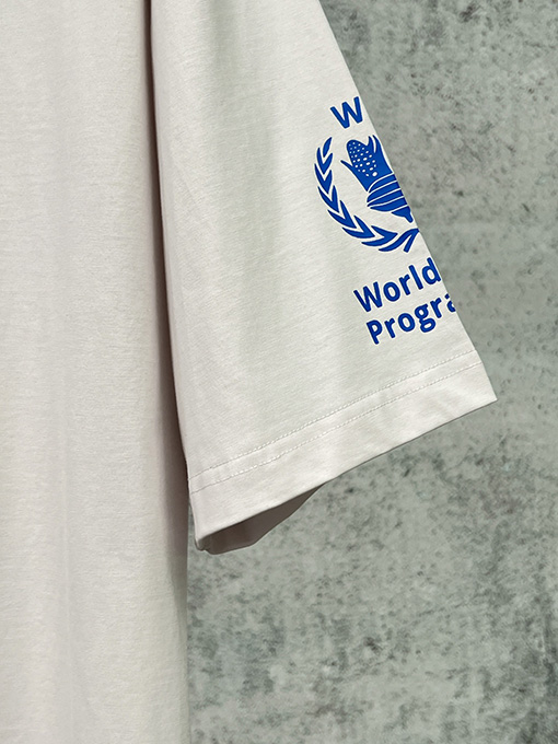 バレンシアガスーパーコピー Balenciaga WFP 2046 チャリティー限定の半袖Tシャツ