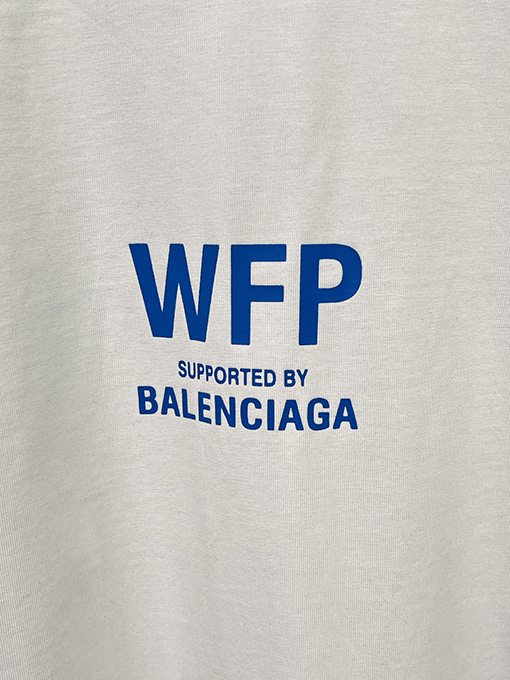 バレンシアガスーパーコピー Balenciaga WFP 2046 チャリティー限定の半袖Tシャツ