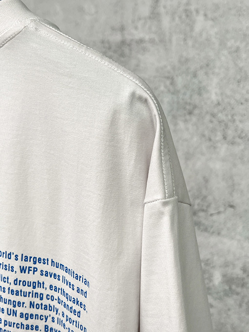 バレンシアガスーパーコピー Balenciaga WFP 2046 チャリティー限定の半袖Tシャツ