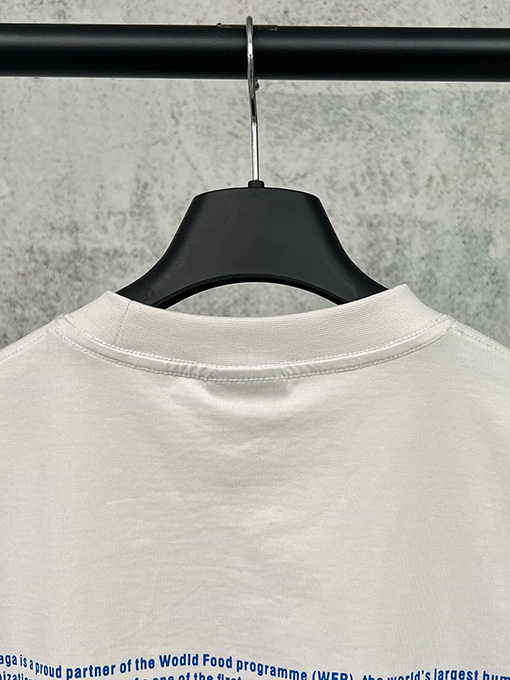バレンシアガスーパーコピー Balenciaga WFP 2046 チャリティー限定の半袖Tシャツ