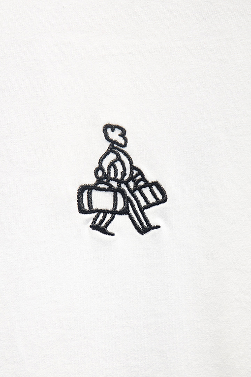 プラダ PRADA 着古したアップリケ刺繍の半袖Tシャツ