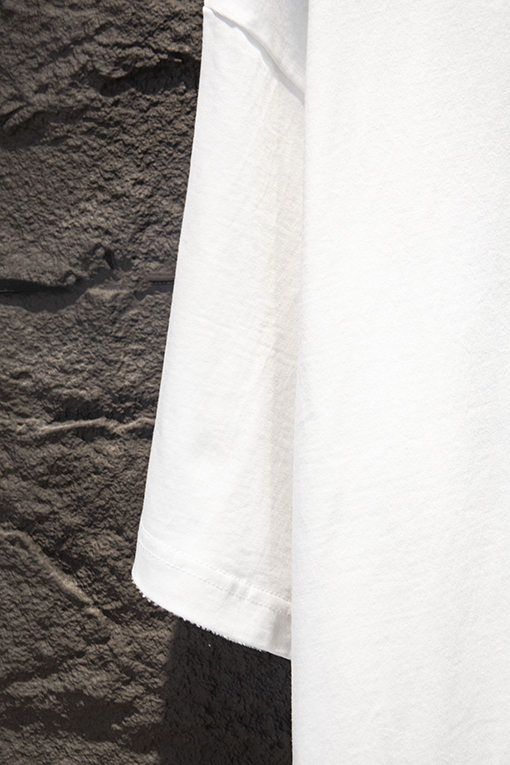 プラダ PRADA 着古したアップリケ刺繍の半袖Tシャツ