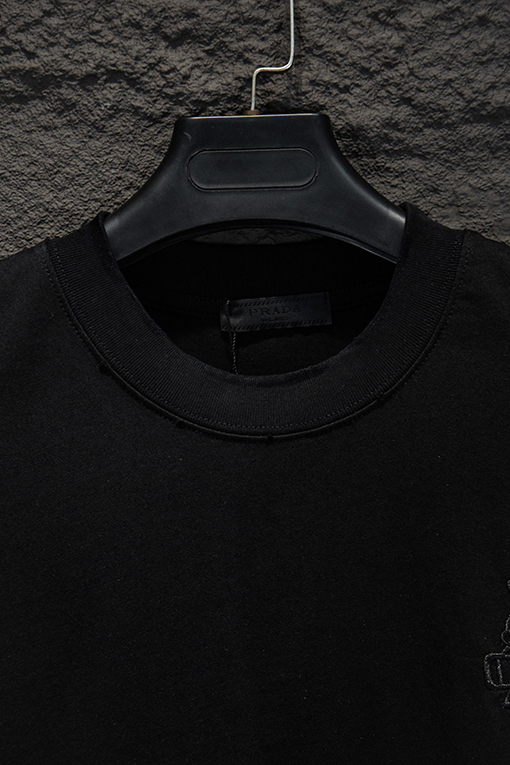 プラダ PRADA 着古したアップリケ刺繍の半袖Tシャツ