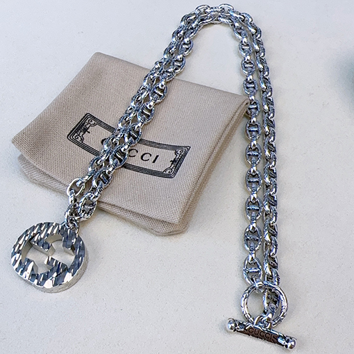 グッチスーパーコピー 新モデル Anger Forest ダブルGタグネックレスシリーズ