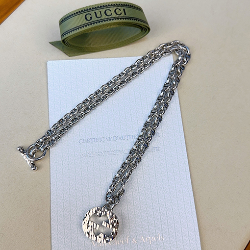 グッチスーパーコピー 新モデル Anger Forest ダブルGタグネックレスシリーズ